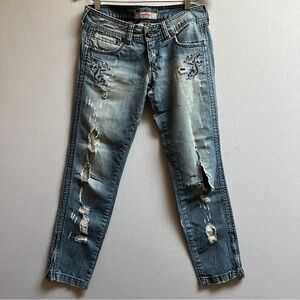 Colcci Blue Distressed Embroidered Vintage Look Low rise Jeans Sz 4